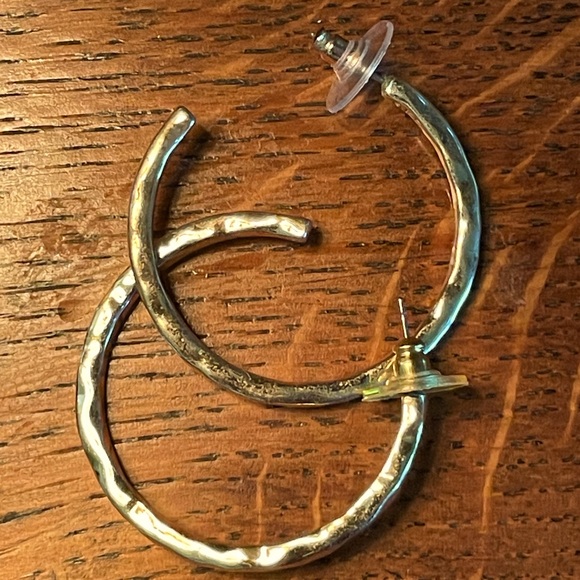 Kendra Scott Hammered Gold Hoops - Picture 4 of 5